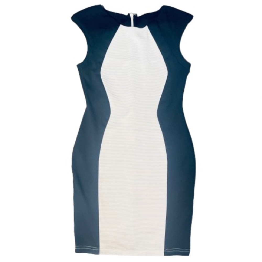 LIPSY Elegant Black and Cream Sleeveless Shoulderpad Ribbed Dress Zip Closure 8